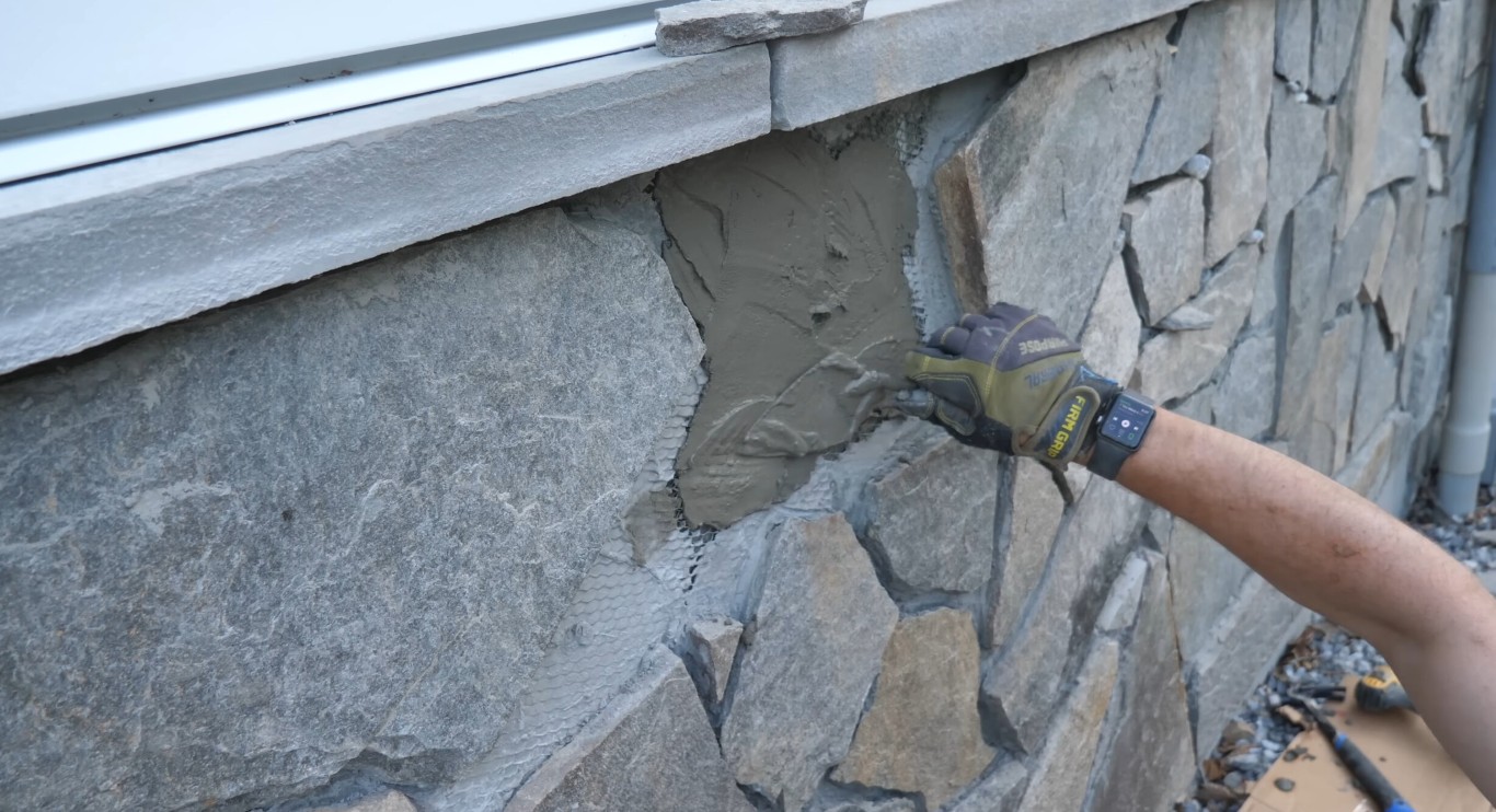 Stone veneer siding installation and repair in Metairie, LA